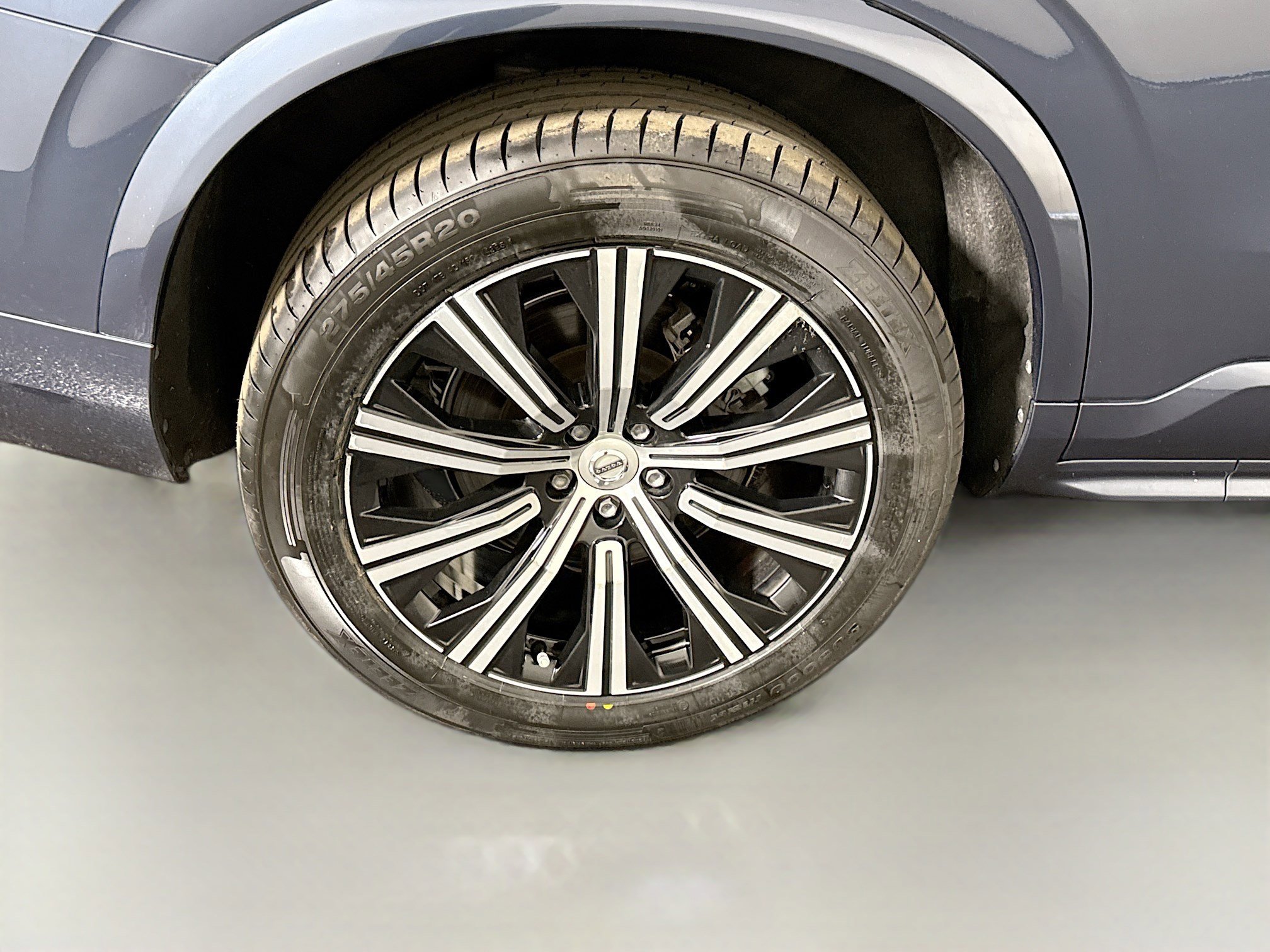 Used 2023 Volvo XC90 B5 Core w/ Protection Package AWD/4WD image 33