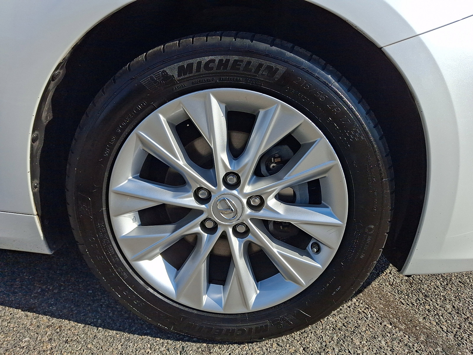 Used 2015 Lexus ES 300h w/ Navigation System Package FWD image 8