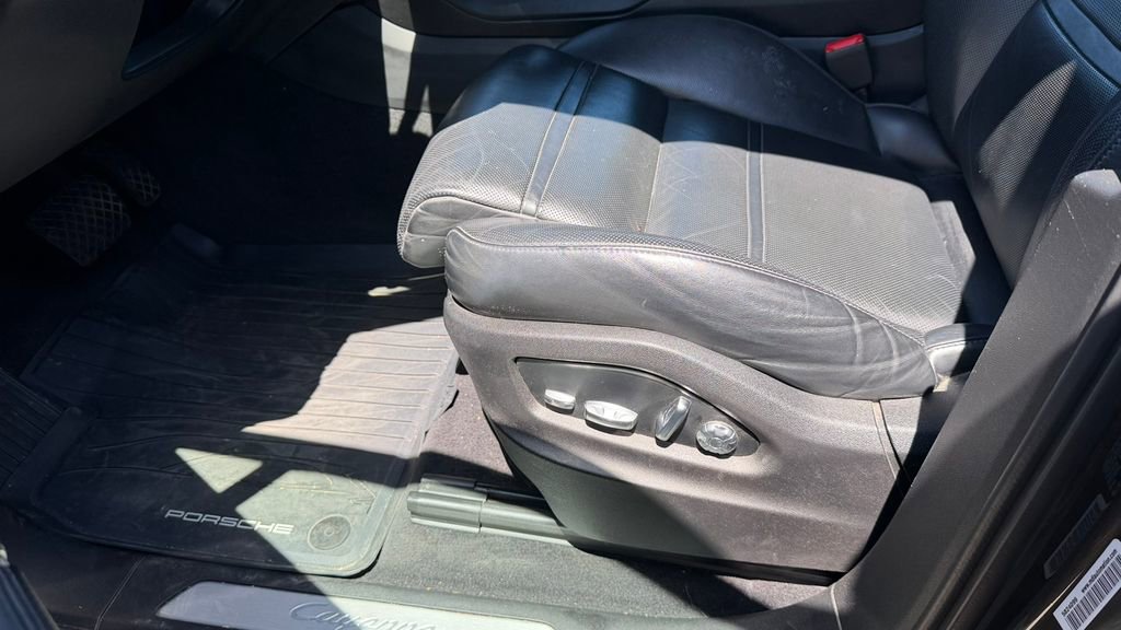 Used 2021 Porsche Cayenne E-Hybrid image 10