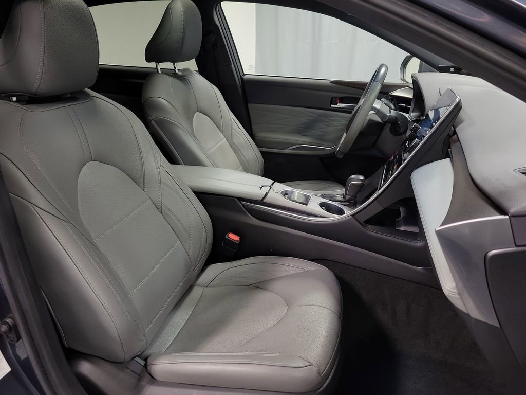 Used 2019 Toyota Avalon XLE image 27