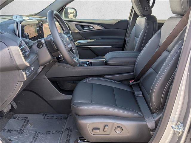 New 2026 Chevrolet Traverse LT w/ Driver Confidence Package AWD/4WD image 4