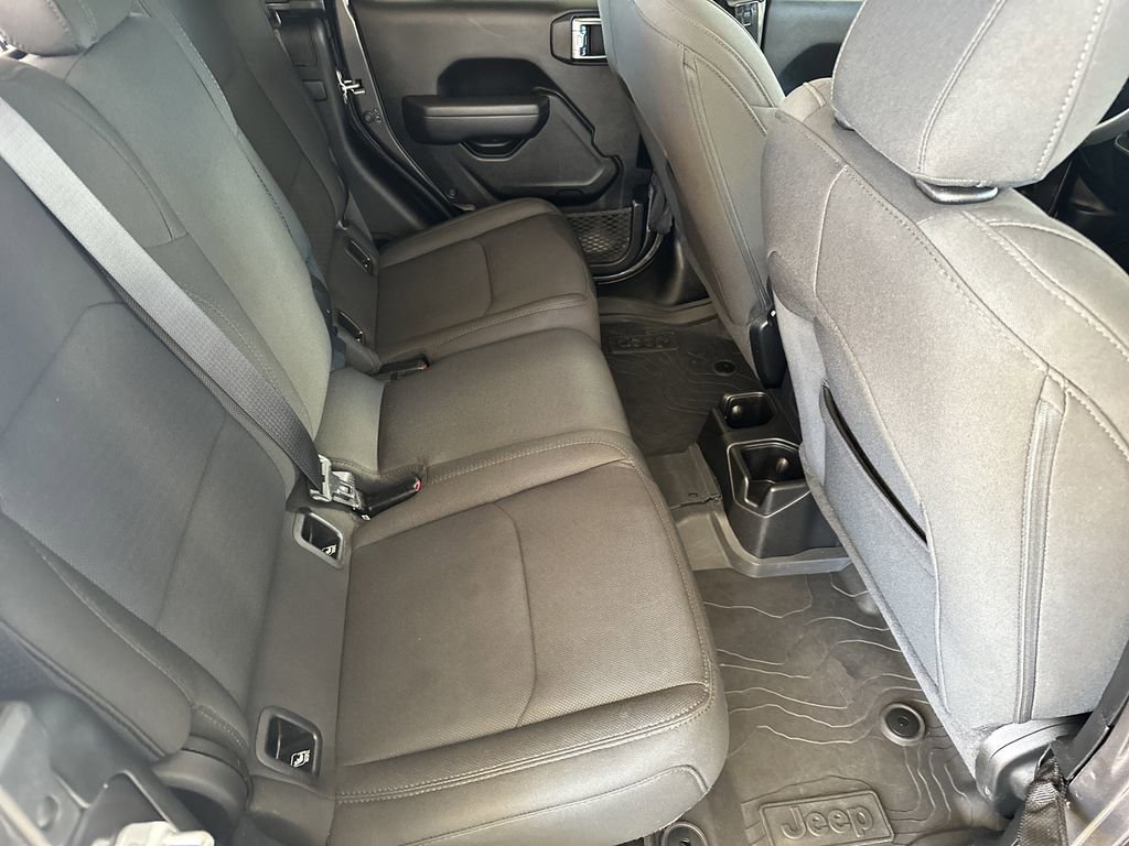 Used 2023 Jeep Gladiator Willys image 33