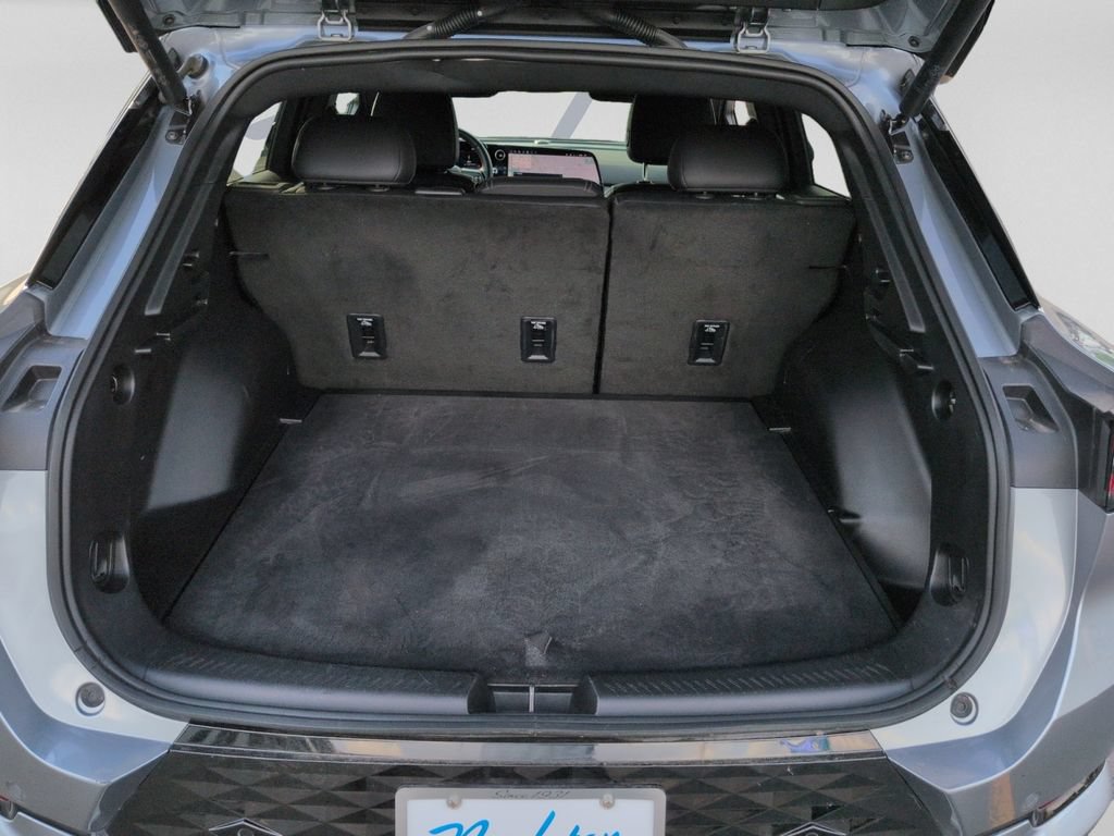 Used 2024 Chevrolet Equinox EV RS FWD image 29