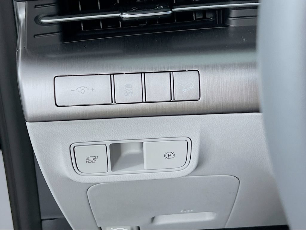 New 2026 Hyundai Kona Limited AWD/4WD image 9