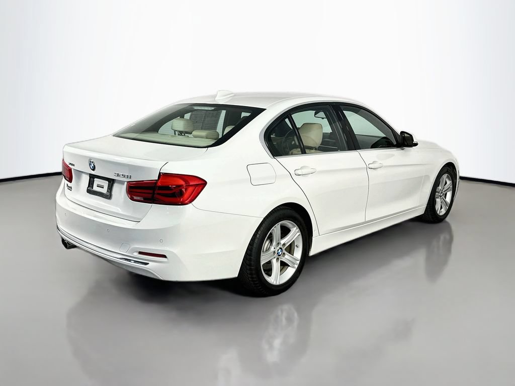 Used 2016 BMW 328i xDrive Sedan AWD/4WD image 7