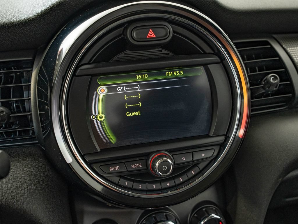 Used 2018 MINI Cooper 2-Door Hardtop FWD image 29