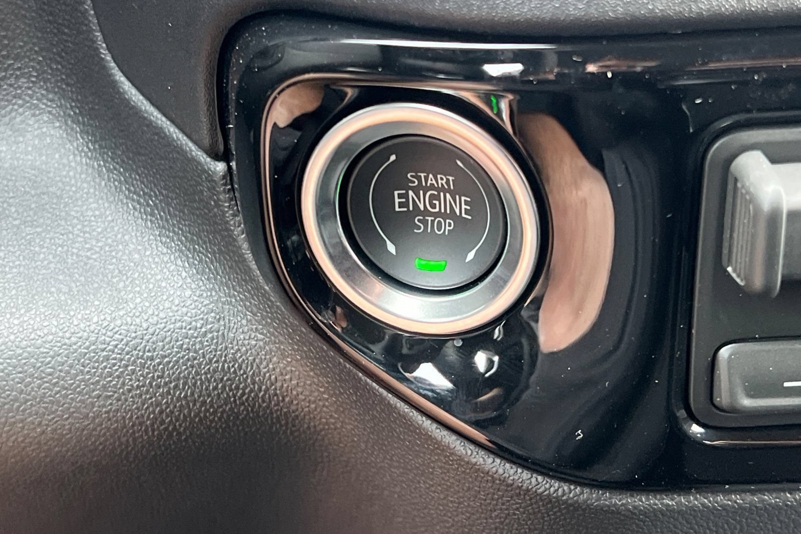 New 2026 GMC Sierra 1500 Elevation w/ Elevation Select Package AWD/4WD image 18