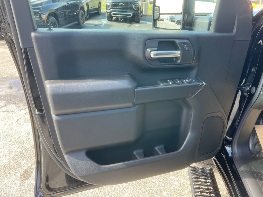 New 2026 Chevrolet Silverado 3500 W/T image 9