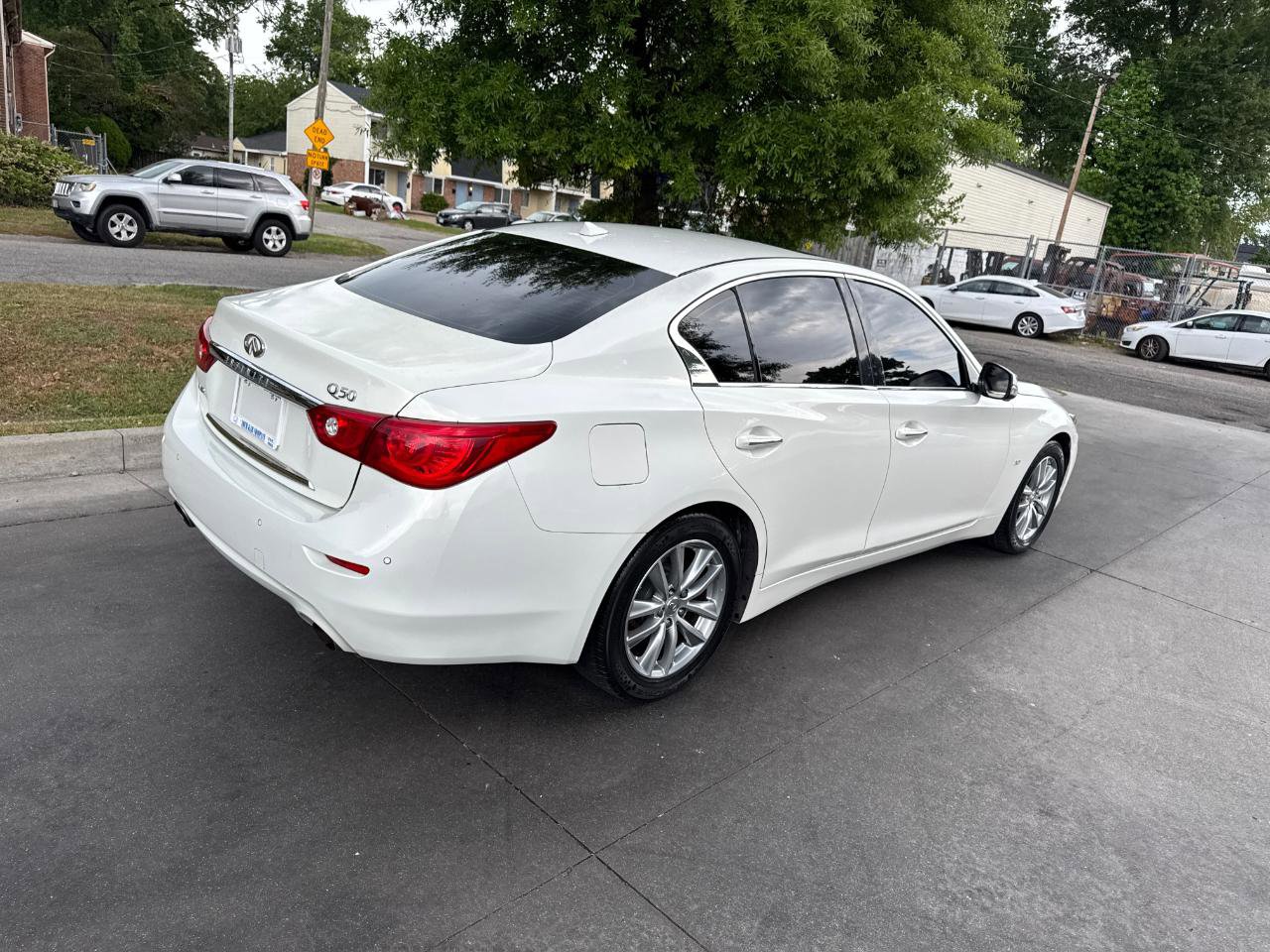 Used 2015 INFINITI Q50 Premium w/ Deluxe Touring Package AWD/4WD image 4