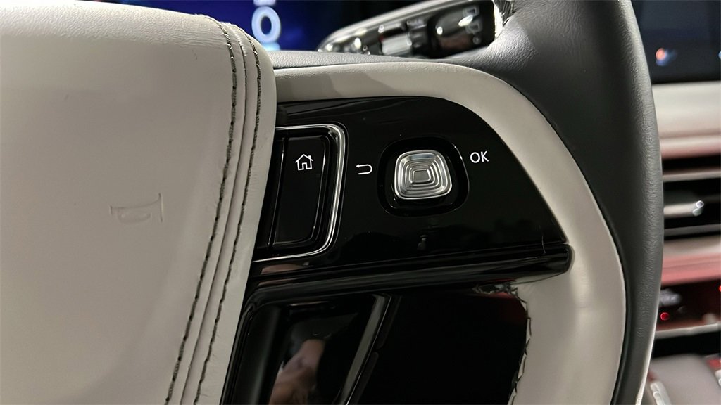Used 2025 Lincoln Aviator Reserve w/ Illumination Package image 17