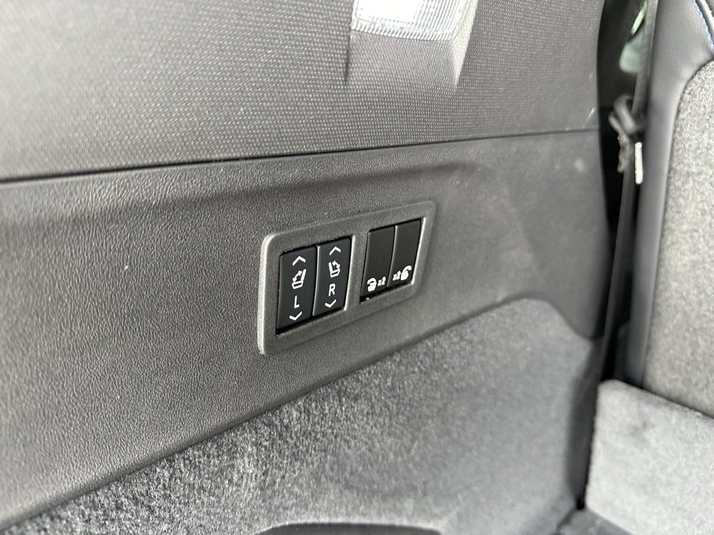 New 2025 Cadillac Escalade IQ Sport 1 w/ LPO, ONYX Package image 14