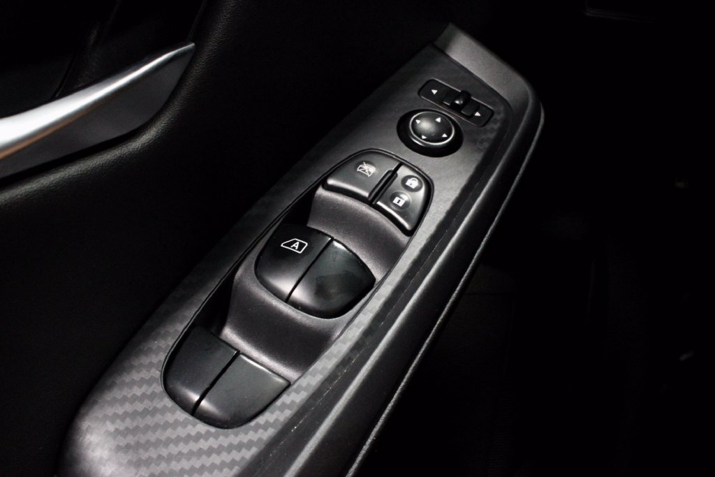 Certified 2024 Nissan Sentra SV FWD image 25