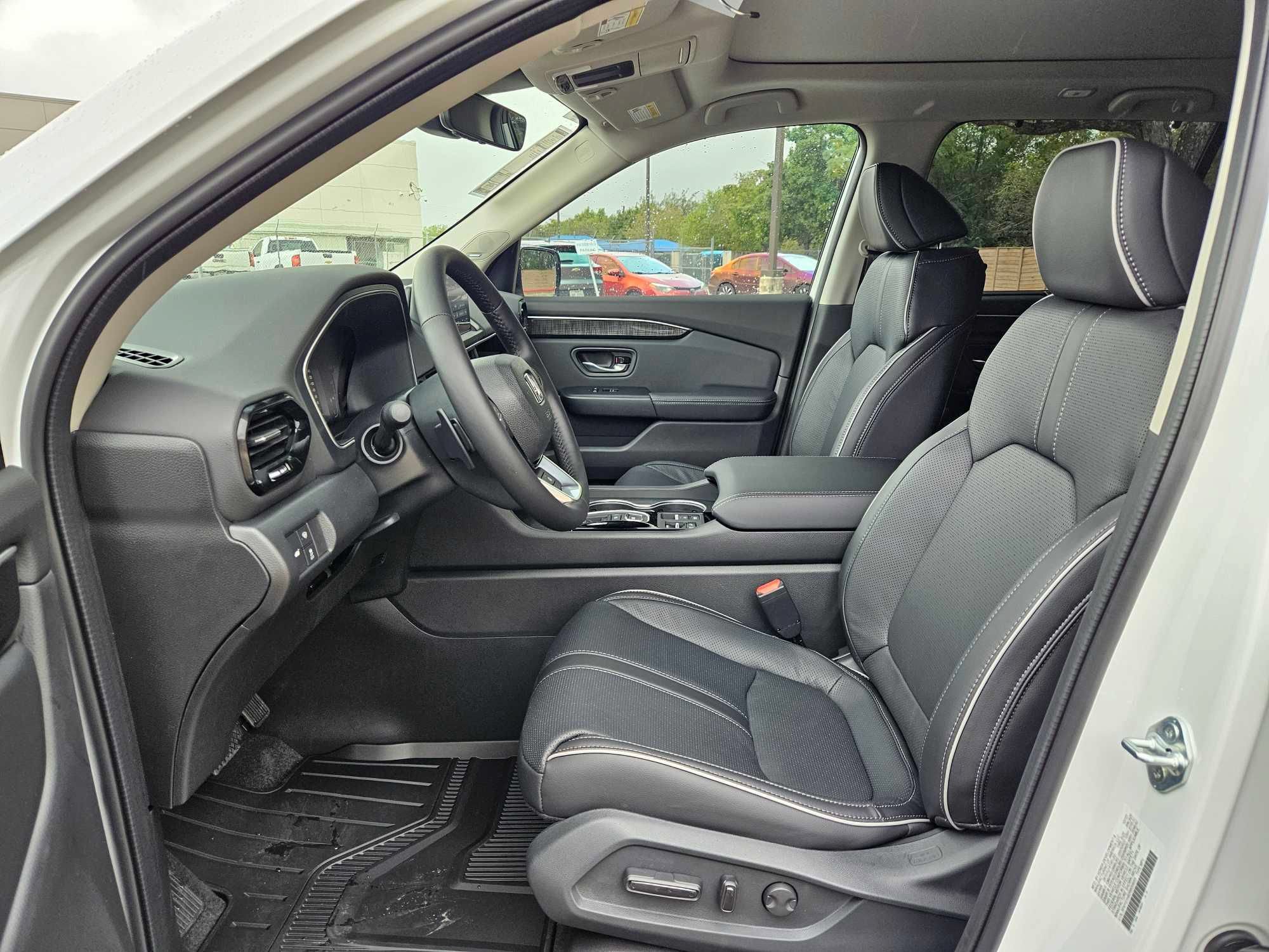 Used 2024 Honda Pilot Elite image 40