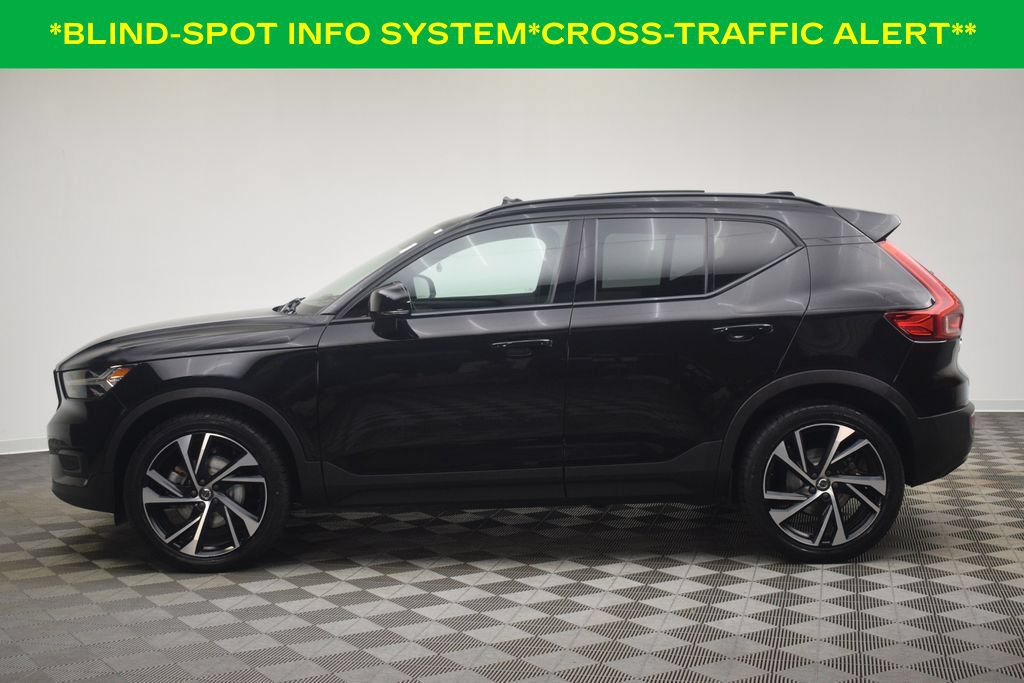 Used 2021 Volvo XC40 T5 R-Design w/ Climate Package AWD/4WD image 11