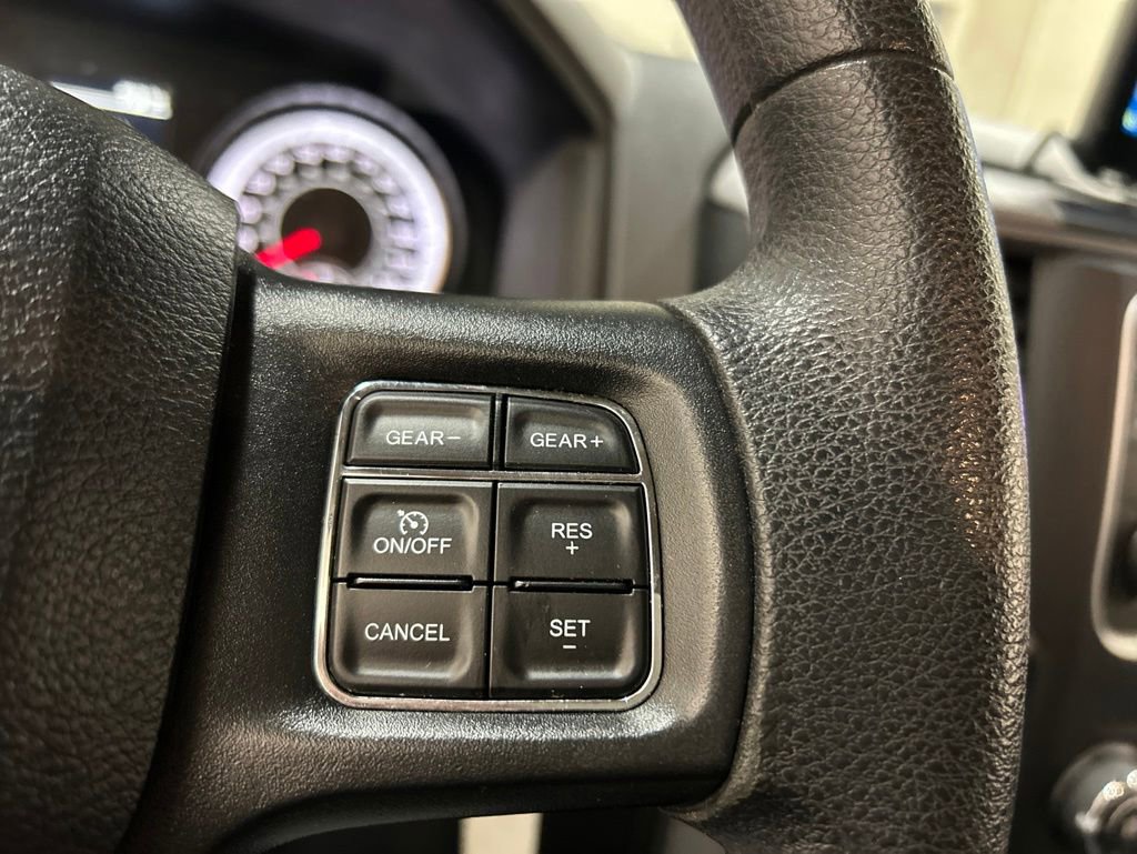 Used 2017 RAM 1500 Express AWD/4WD image 22