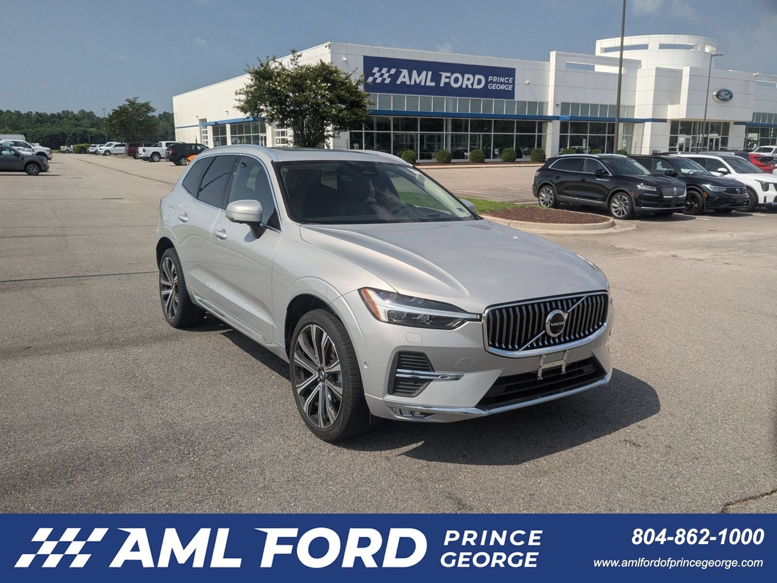 Used 2023 Volvo XC60 B5 Ultimate w/ Climate Package FWD image 1
