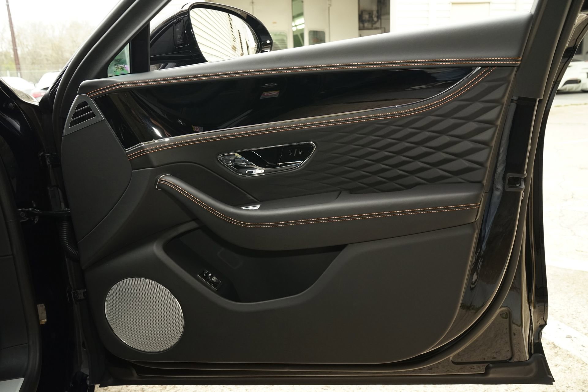 Used 2026 Bentley Flying Spur Azure image 27