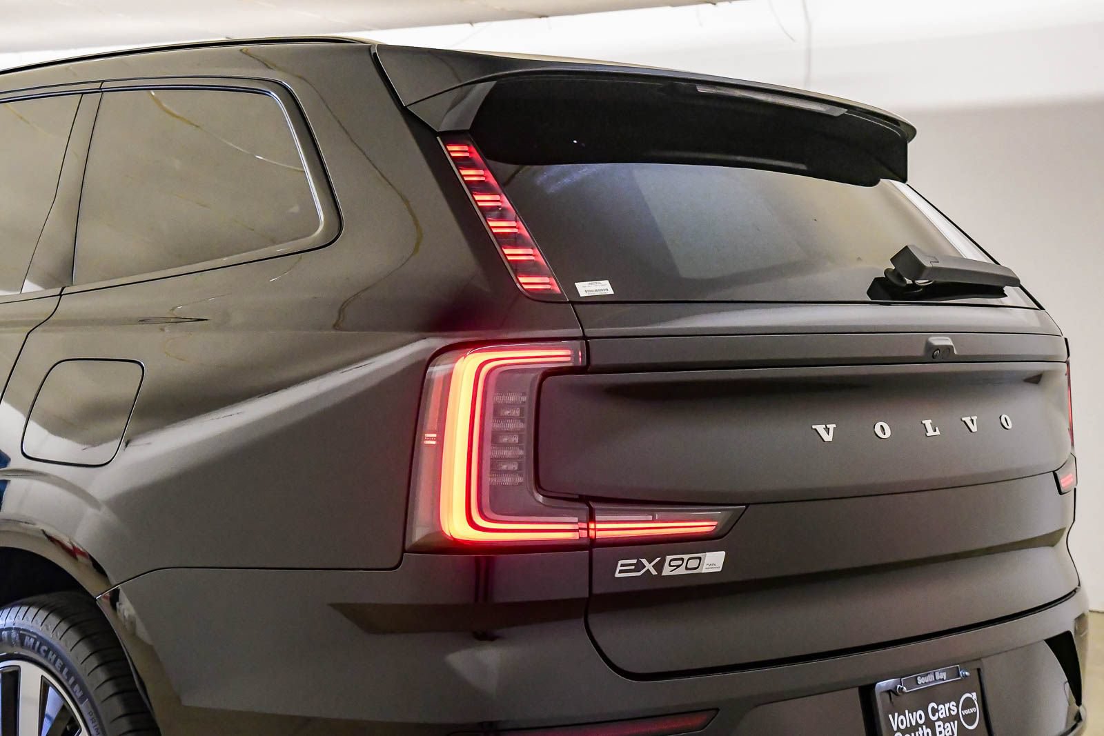 Certified 2026 Volvo EX90 Plus AWD/4WD image 11
