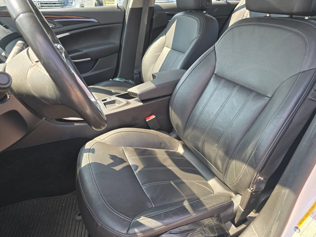 Used 2011 Buick Regal CXL Turbo FWD image 27