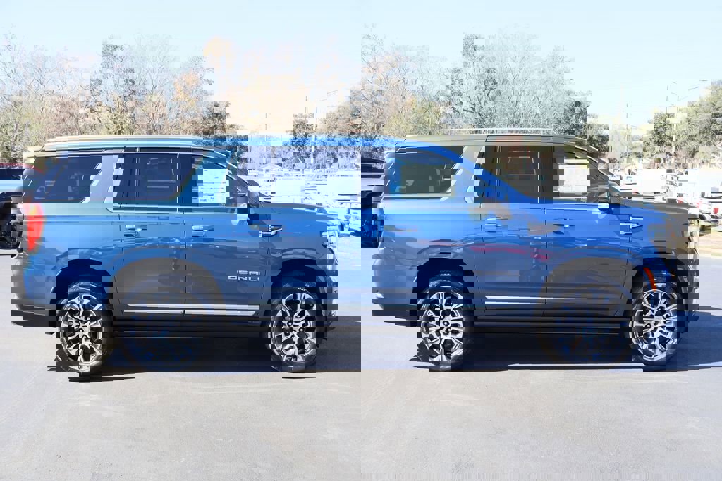 New 2026 GMC Yukon XL Denali w/ Sun & Power Step Package image 3