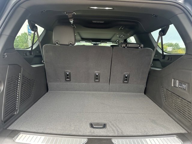 New 2026 Chevrolet Suburban Premier image 14