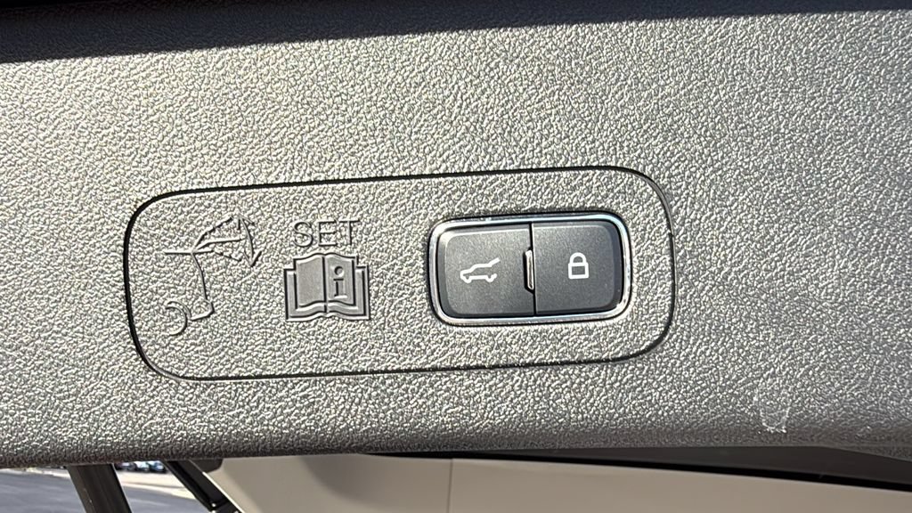 New 2025 Lincoln Aviator AWD w/ Equipment Group 101A image 25