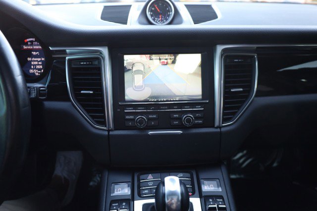 Used 2016 Porsche Macan S image 37