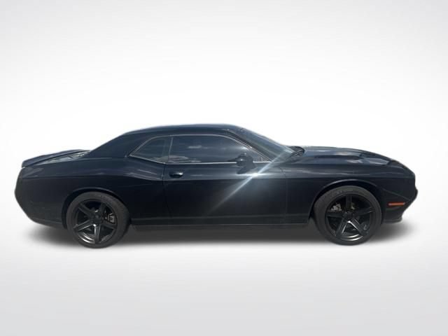 Used 2020 Dodge Challenger SXT RWD image 17