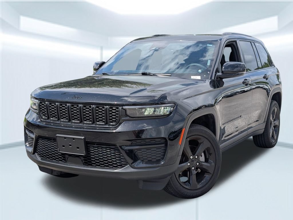 Used 2025 Jeep Grand Cherokee Altitude RWD video 2