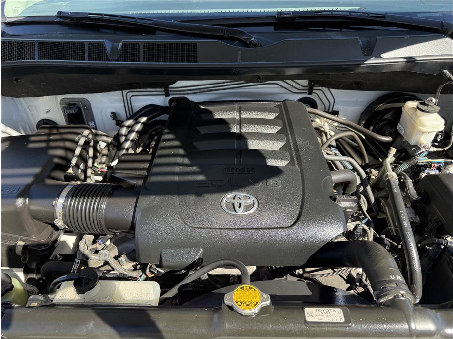 Used 2012 Toyota Tundra Limited AWD/4WD image 29