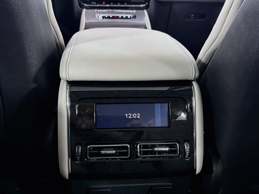 New 2027 Lincoln Aviator 2WD image 26