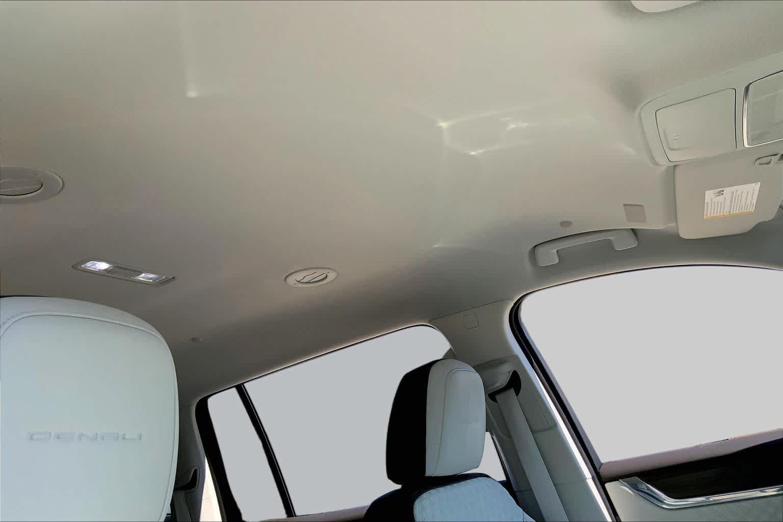 Used 2026 GMC Acadia Denali w/ Super Cruise Package FWD image 14
