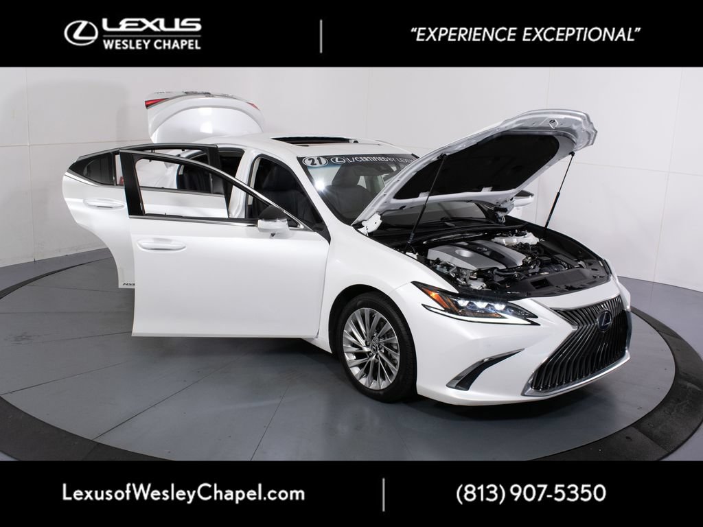 Used 2021 Lexus ES 300h Ultra Luxury w/ Accessory Package 2 FWD image 12