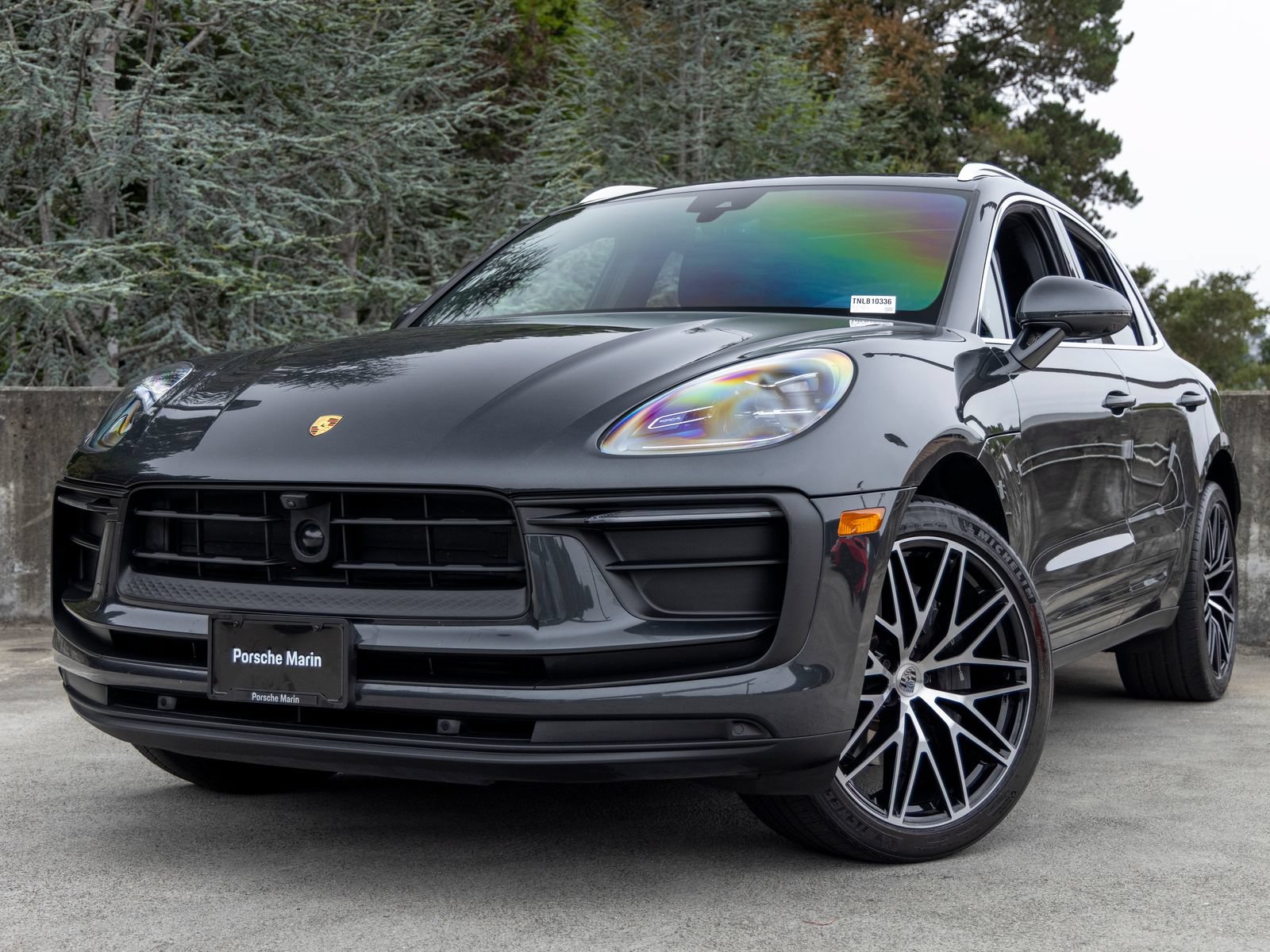 Certified 2022 Porsche Macan AWD/4WD image 7