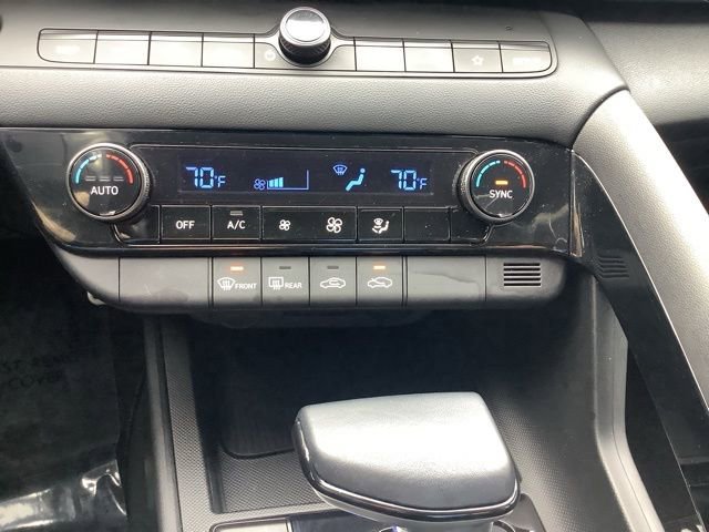 Used 2025 Hyundai Elantra SEL w/ Cargo Package FWD image 32