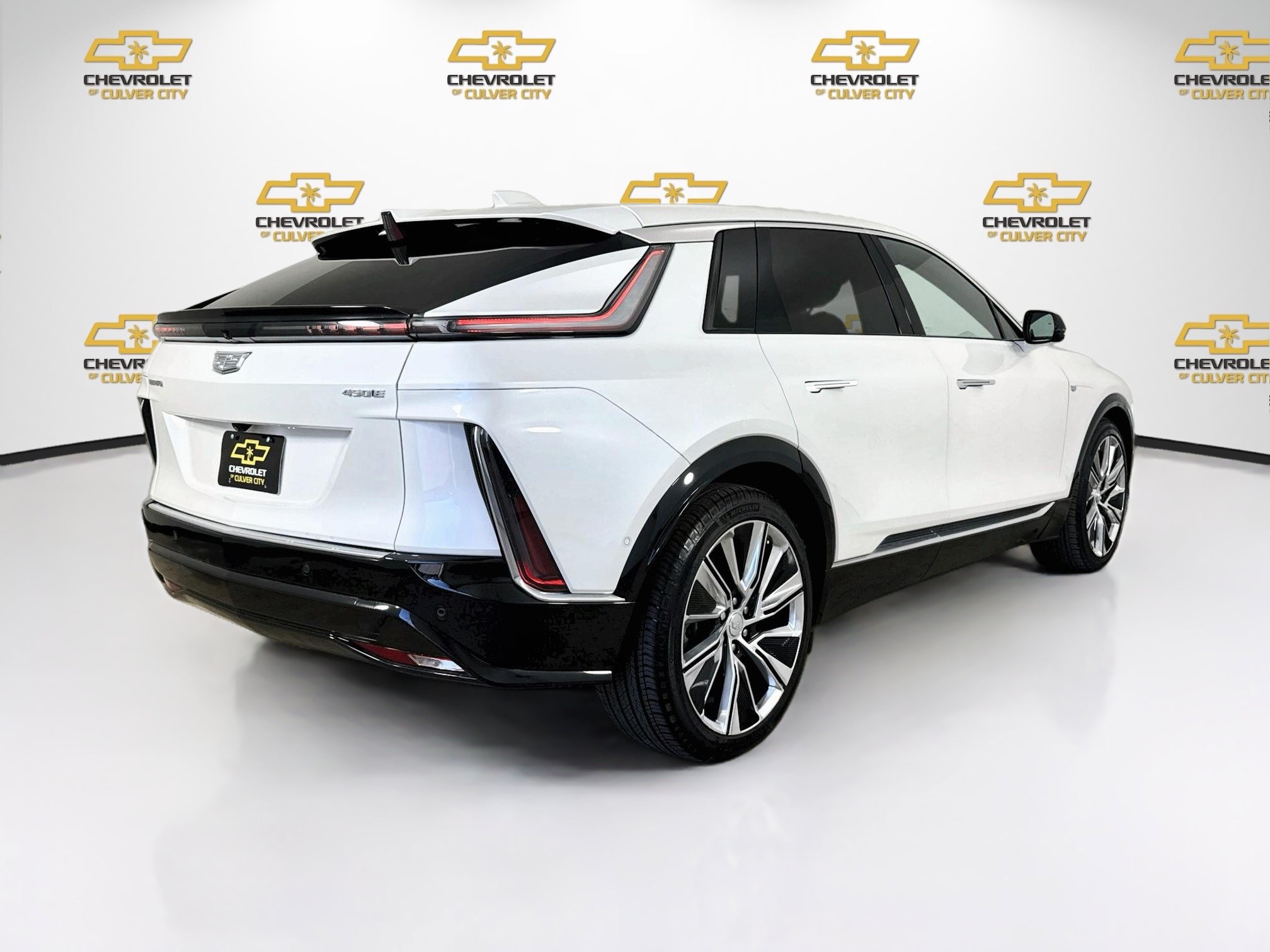 Used 2024 Cadillac Lyriq Luxury RWD image 8