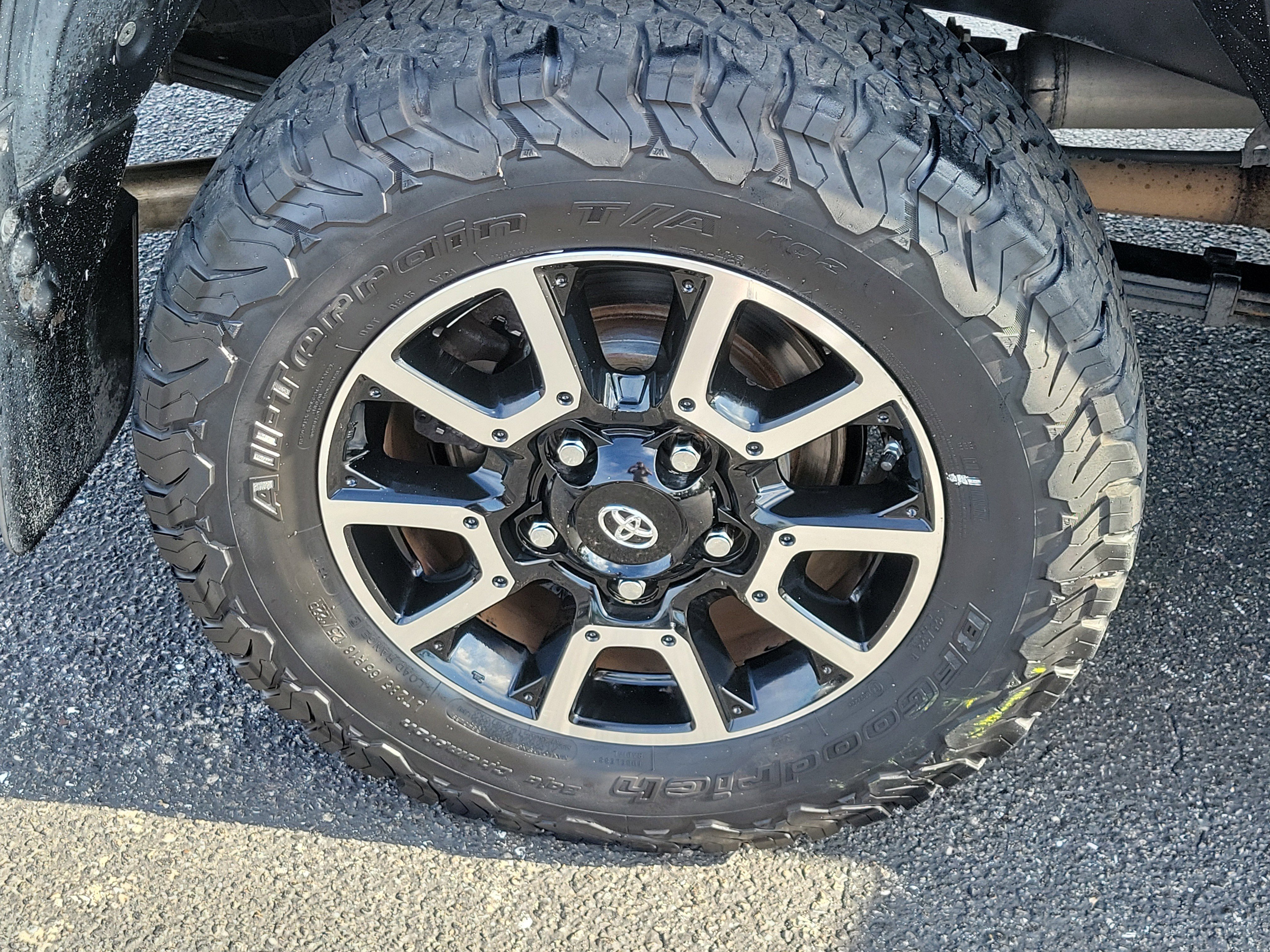 Used 2014 Toyota Tundra SR5 w/ TRD Off Road Package RWD image 10