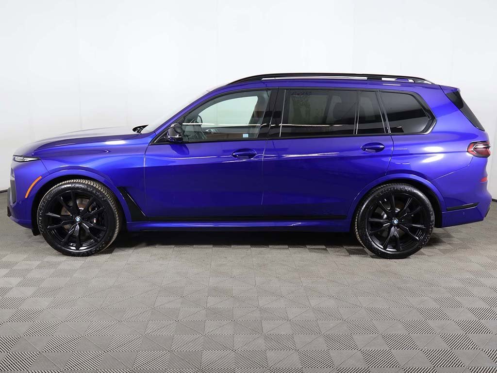 Used 2024 BMW X7 M60i w/ Executive Package image 23