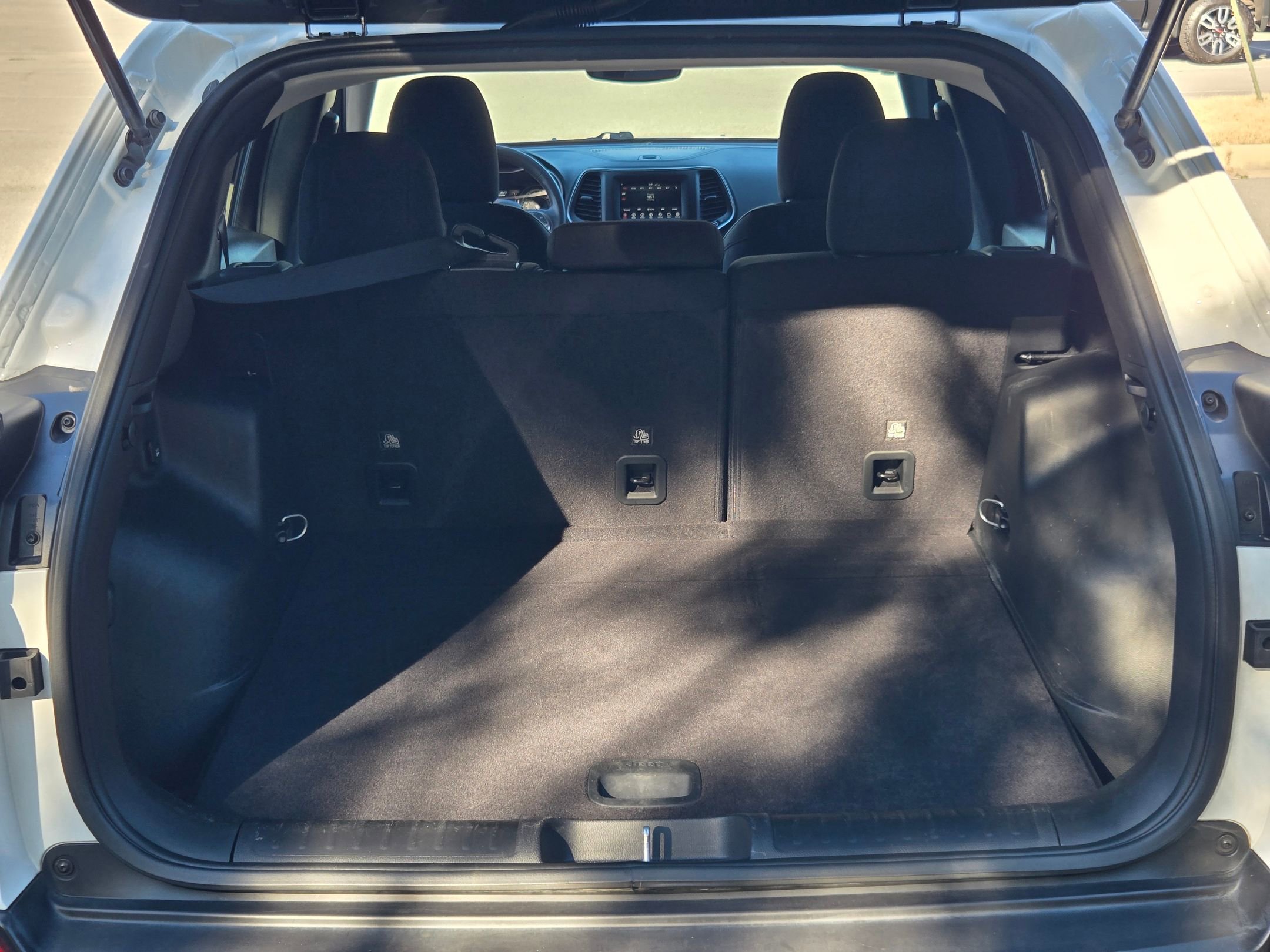 Used 2021 Jeep Cherokee Latitude image 33