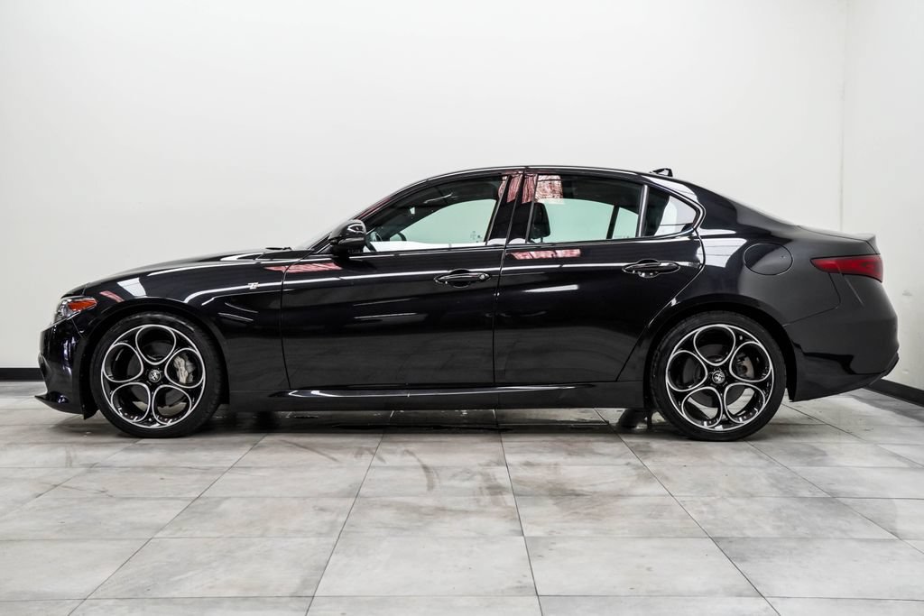 Used 2022 Alfa Romeo Giulia Ti w/ Active Assist Plus Package RWD image 8