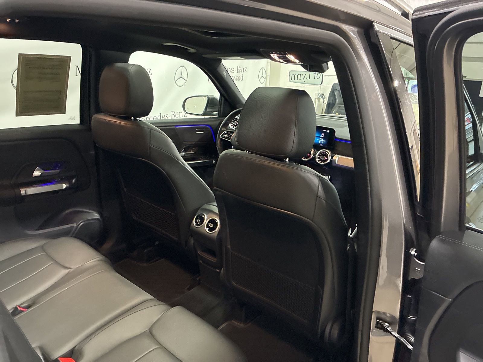 Used 2022 Mercedes-Benz GLB 250 4MATIC image 25