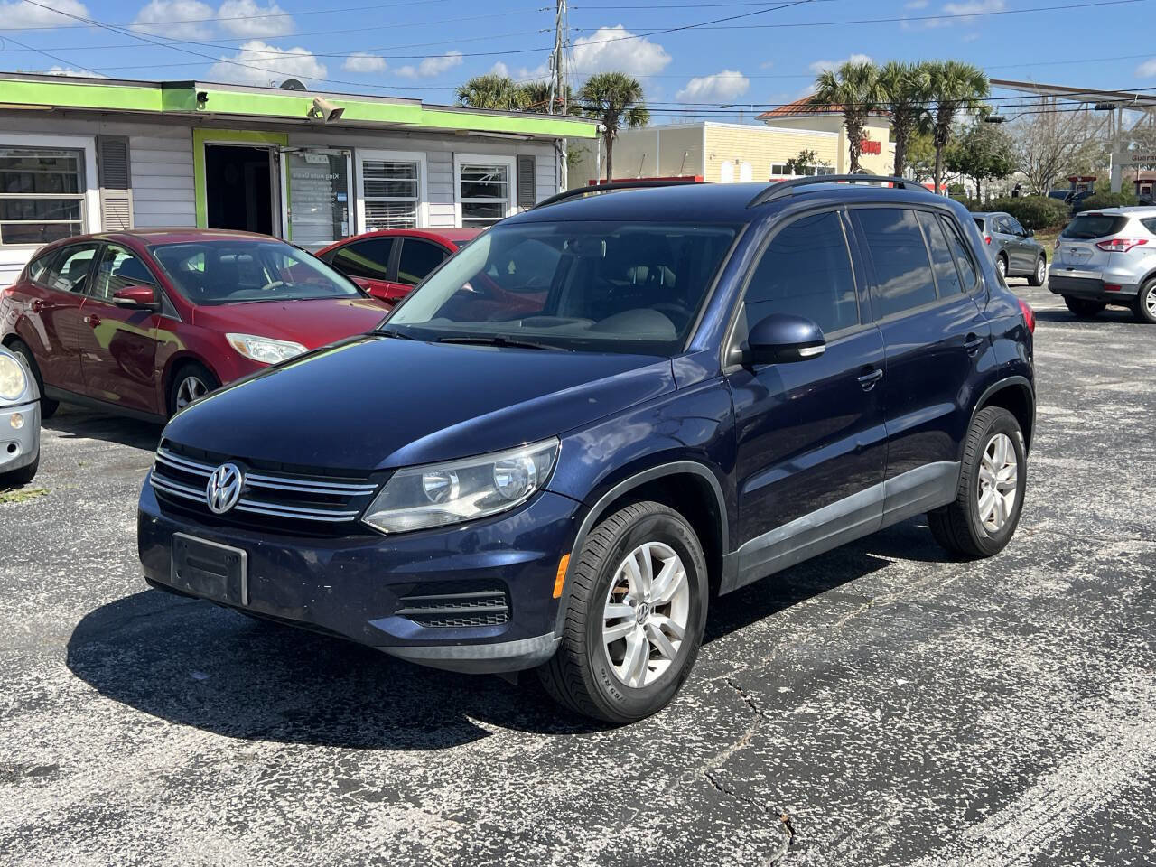 Used 2015 Volkswagen Tiguan SE image 8