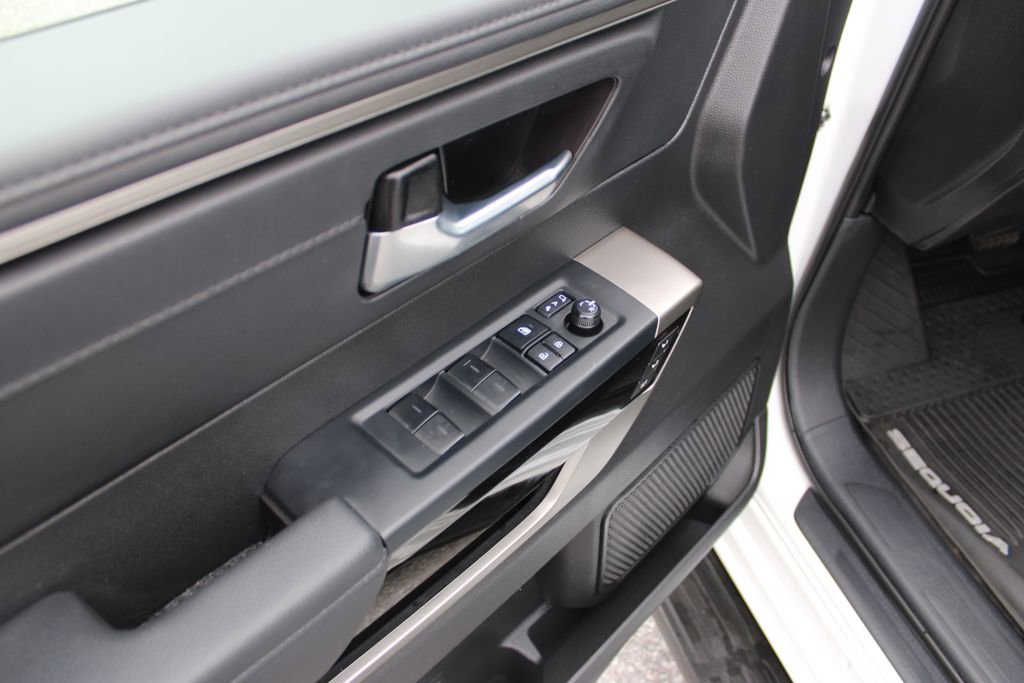 Used 2025 Toyota Sequoia Limited image 26