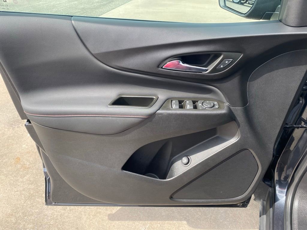 Used 2023 Chevrolet Equinox RS image 12