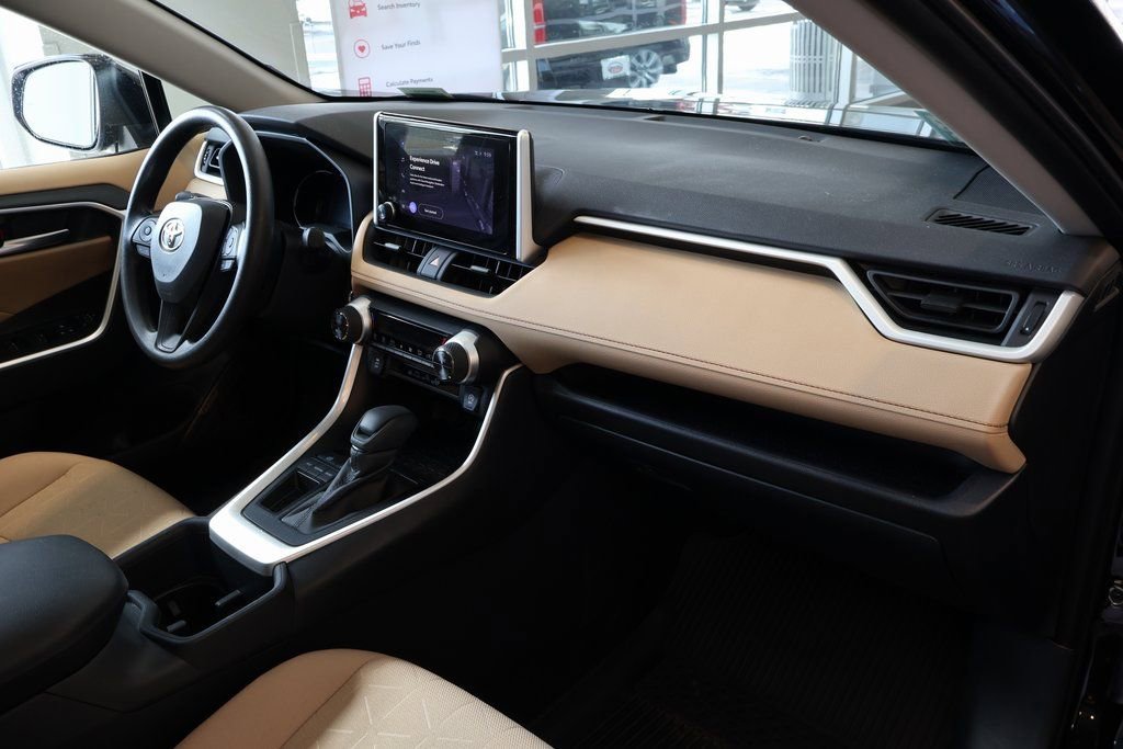 Used 2025 Toyota RAV4 XLE w/ Convenience Package FWD image 9