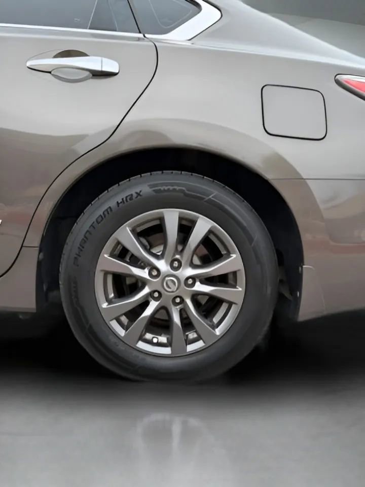 Used 2015 Nissan Altima 2.5 S w/ Special Edition Package FWD image 31