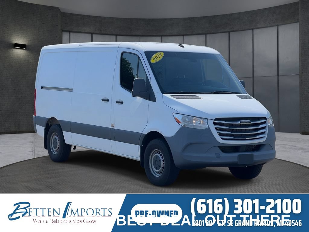 Used 2019 Freightliner Sprinter 2500 w/ Driver Convenience Package RWD image 1