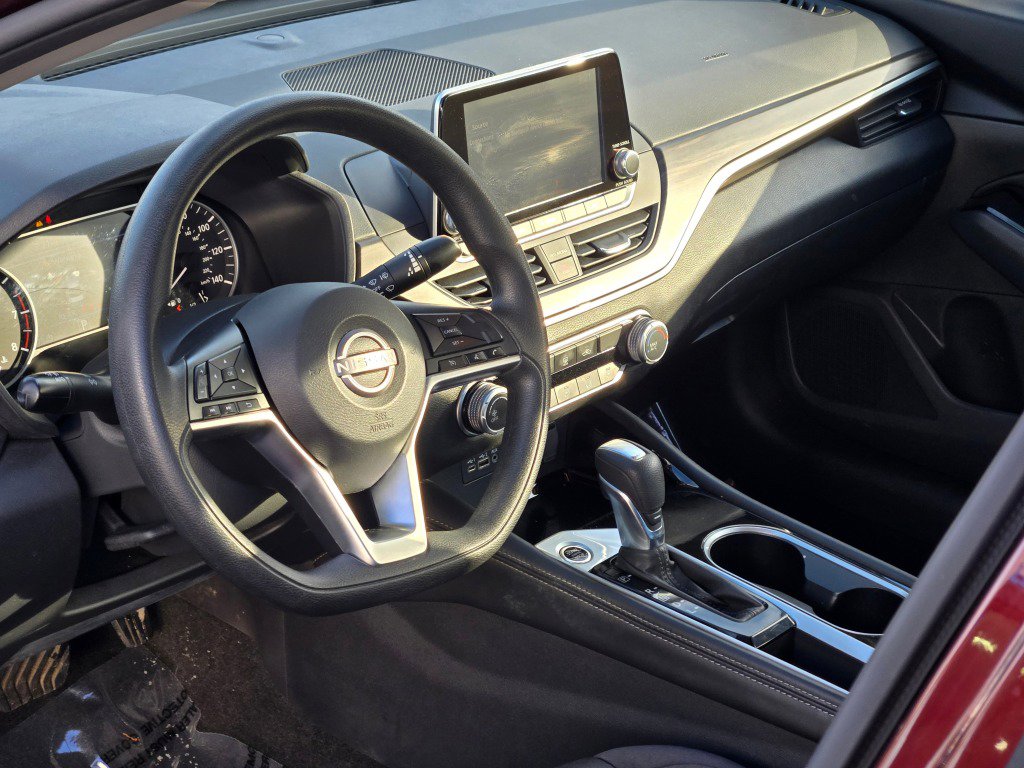 Used 2023 Nissan Altima 2.5 SV image 21