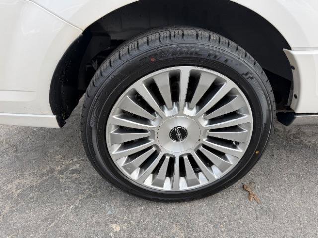 Used 2017 Lincoln Navigator L Reserve AWD/4WD image 14