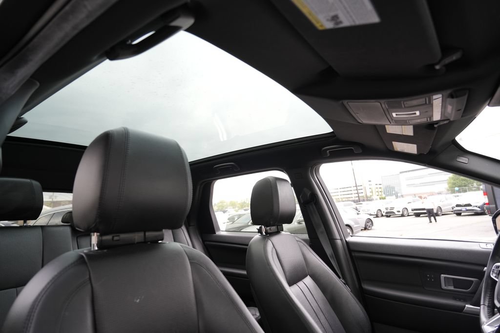 Used 2019 Land Rover Discovery Sport AWD/4WD image 33